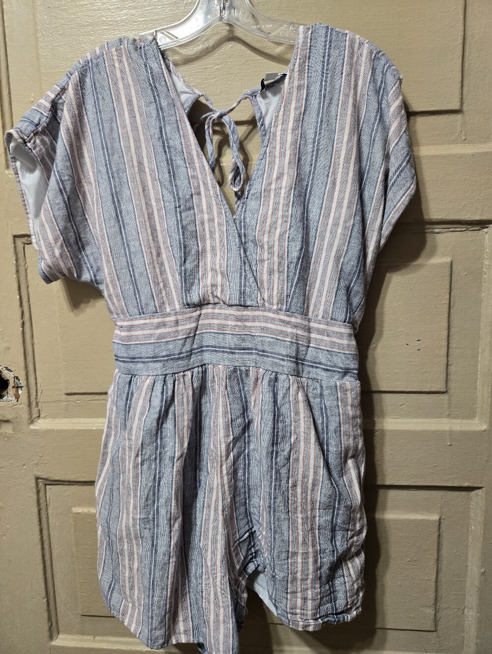 American Eagle Linen Cotton Blend Striped Short Sleeve V-Neck Romper Size: L